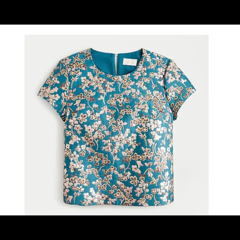 Beautiful top in Cherry Jaquard